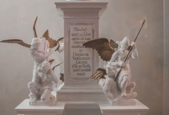 Top 5 Timeless Marble Sculptures by Cui Xiao Gang
